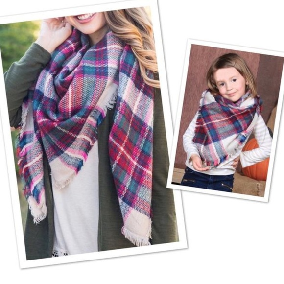MomMe And More Accessories - 2 Scarfs Matching Plaid Mommy & Me Blanket Scarves